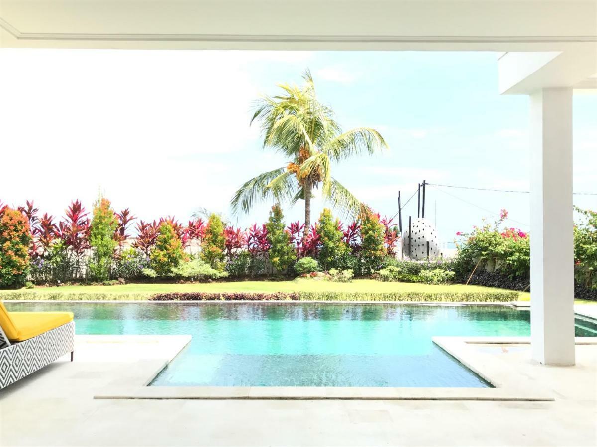 Villa Putih โลวินา ภายนอก รูปภาพ